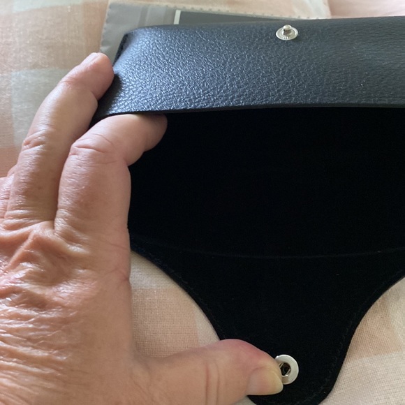 RayBan Glasses Case - Picture 3 of 4